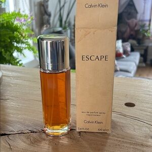 Calvin Klein Escape Eau de Parfum - Silver and Orange